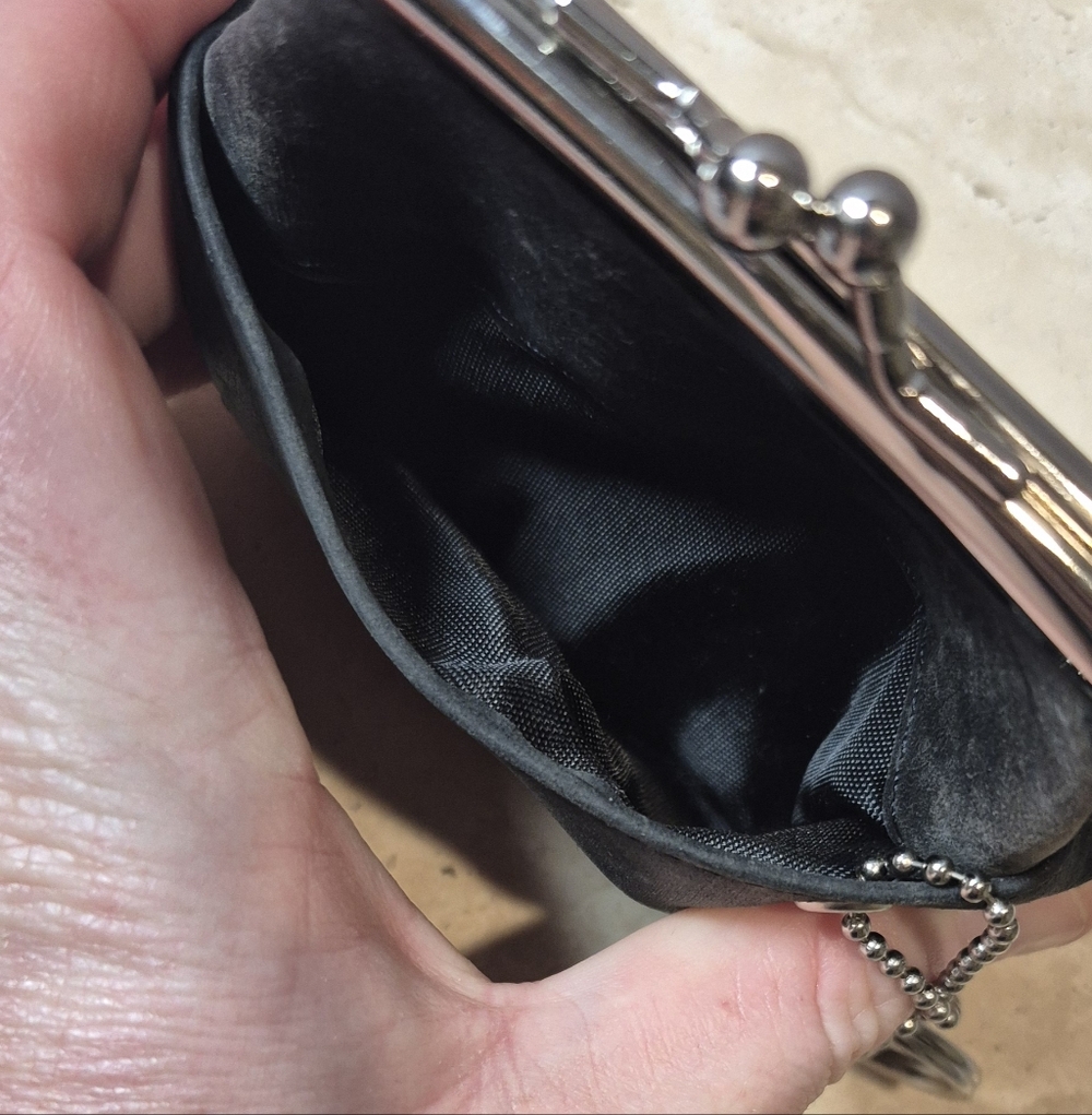 Rolfs Vintage Leather Wallet Coin Purse Statement Portrait Print 4×4 - Picture 3 of 7